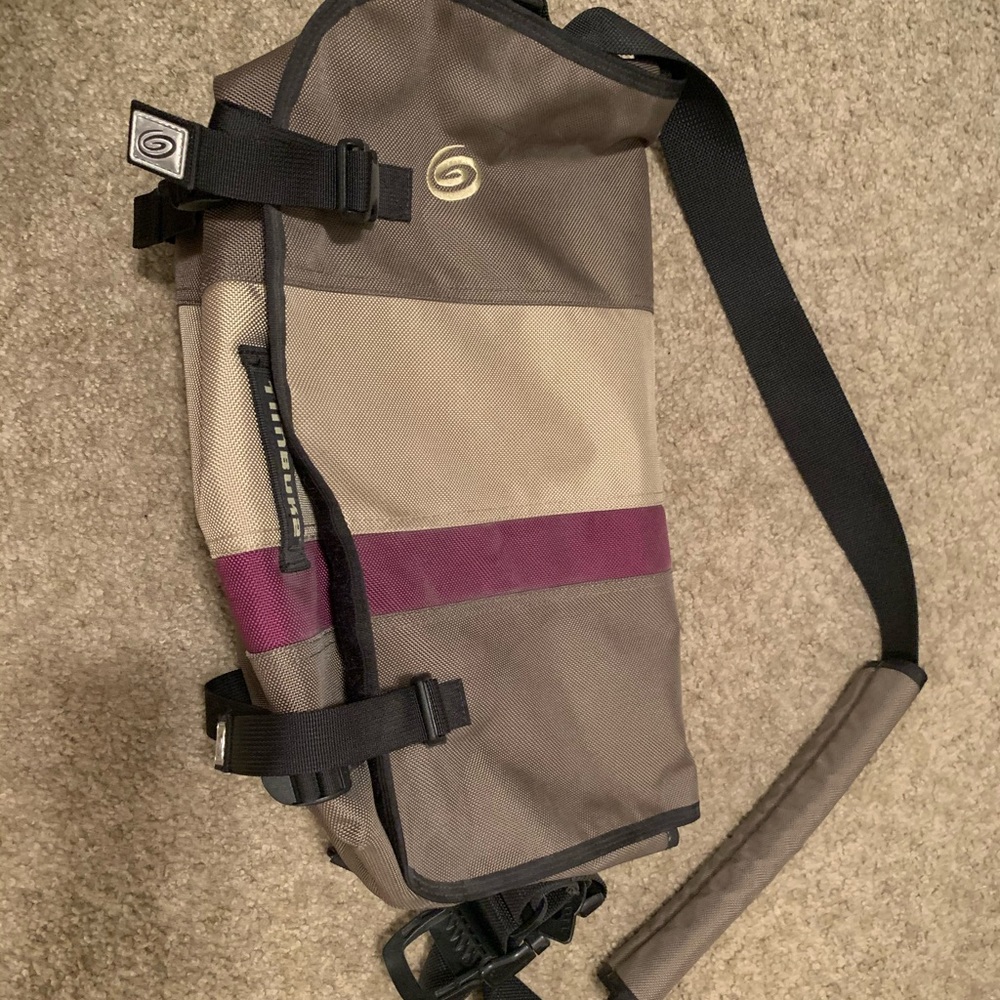 Timbuk2 medium messenger bag